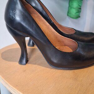 Fluevog black heels Paris